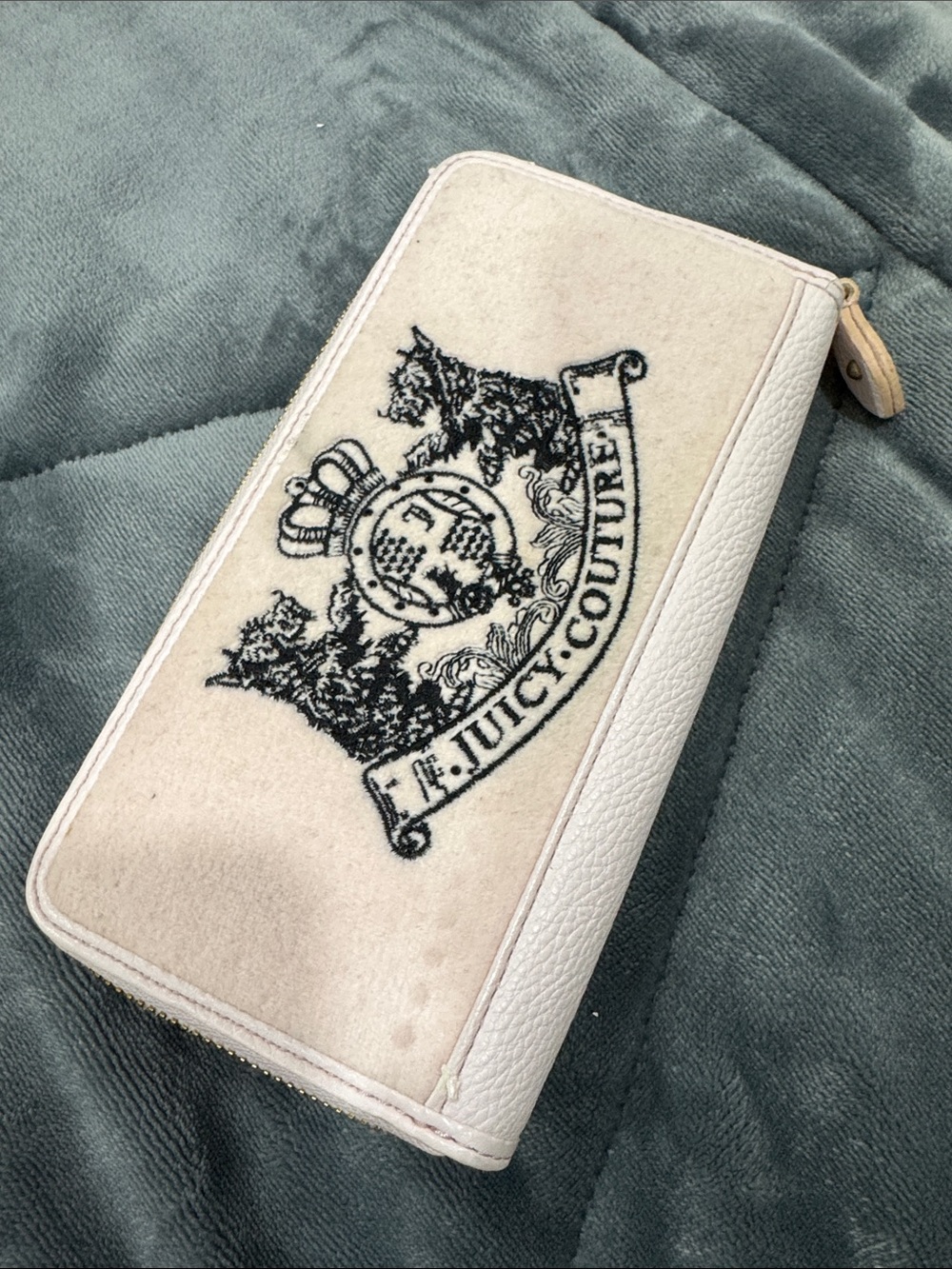 Juicy Couture Cream and Black Crest Zip Wallet